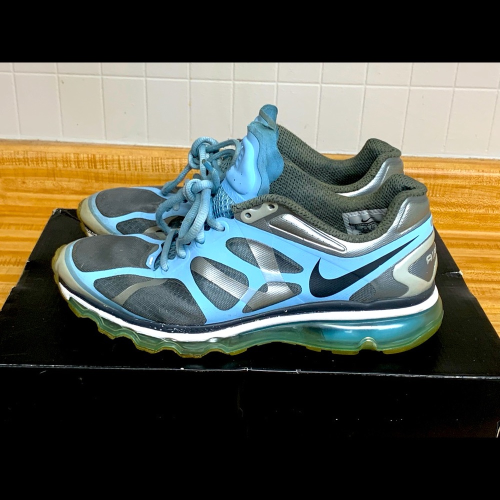 WOMENS 2012 NIKE AIR MAX WOMENS RUNNING SHOES GRAY & CAROLINA BLUE SIZE 9